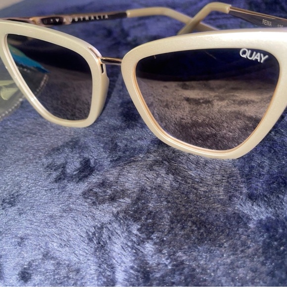 Quay x JLO REINA extremely RARE Sunglasses - Picture 8 of 8